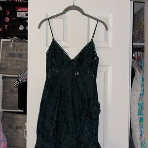 Selfie Leslie Dark Green Lace Mini Dress